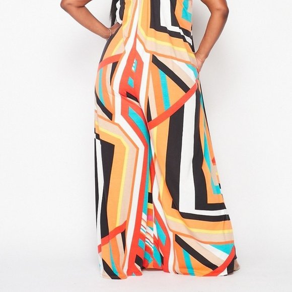 Abstract Beauty in a Jumpsuit - Picture 5 of 5